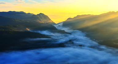 云南深秋云海日出宛若仙境