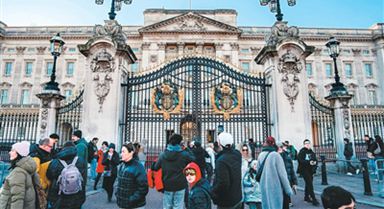 英移民永居:从"熬时间"到"论贡献"