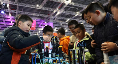 上海:假期里的机器人嘉年华
