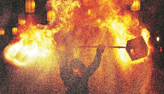 非遗表演成“流量密码”