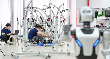 深圳首条人形机器人中试产线投运