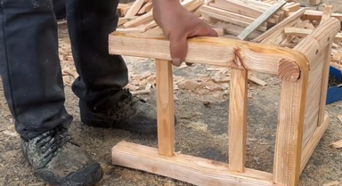 传统手工椅怎么来的？木匠现场组装